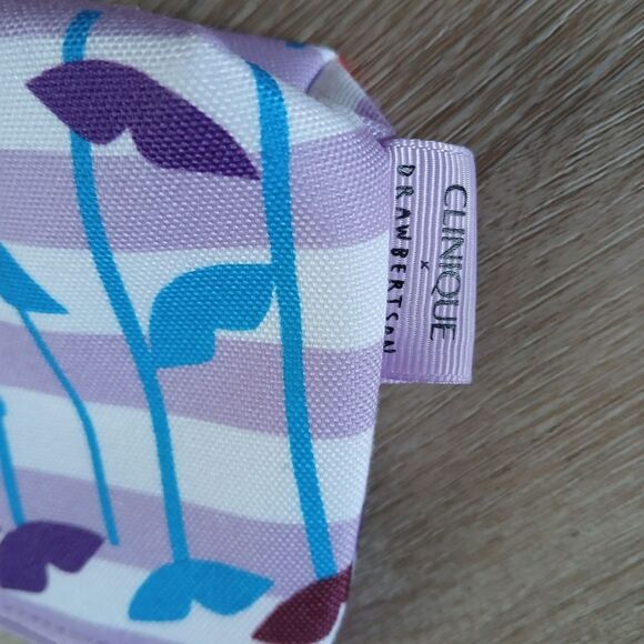 Clinique x Drawbertson Collaboration Purple and Blue Cosmetic Pouch Limited Item - Picture 11 of 11